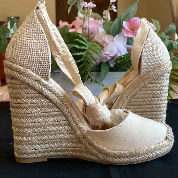 Cream wedges - Picture 7 of 13